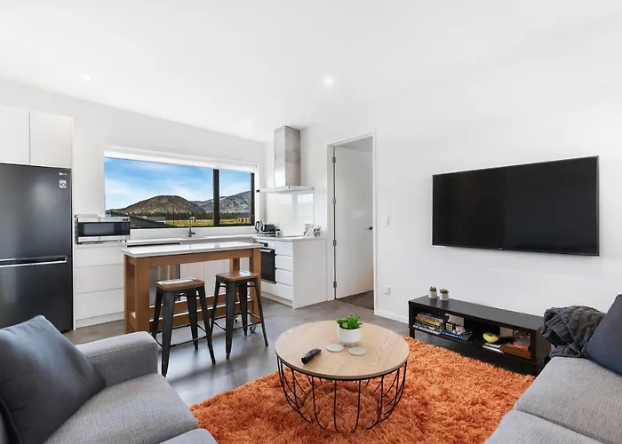 33 Apartment *